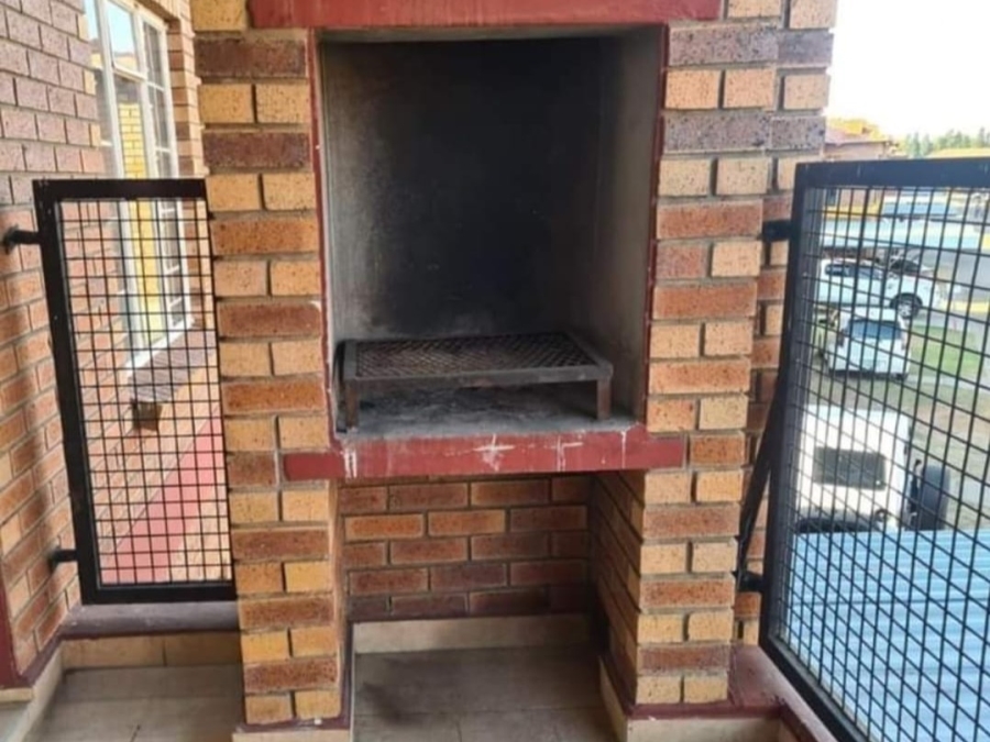 3 Bedroom Property for Sale in Waterval East North West